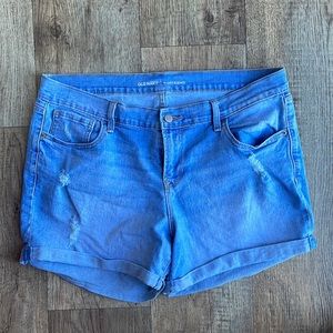 Old Navy Light Wash Distressed Boyfriend Shorts, Size 14